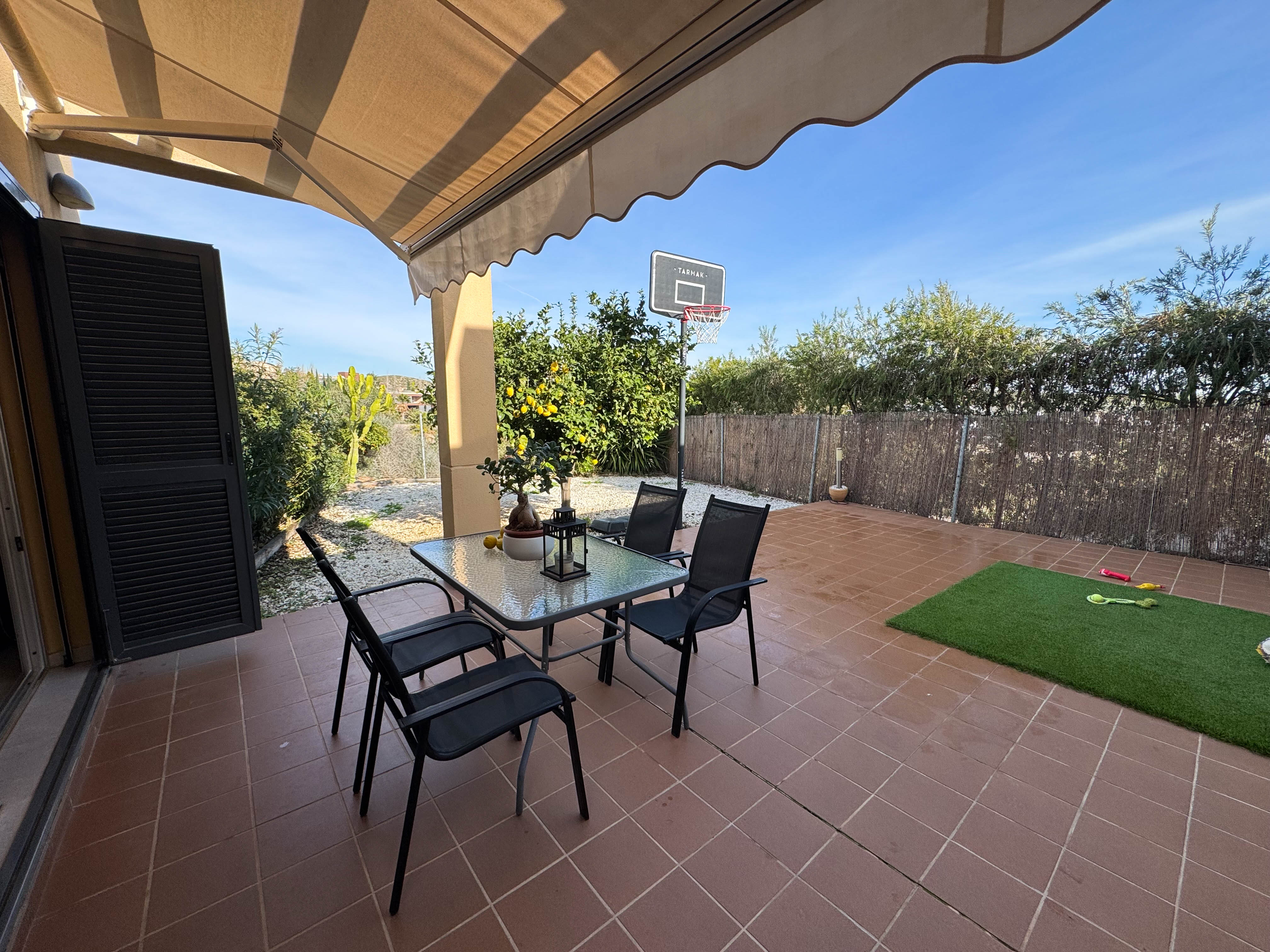 Villa en venta en Almería