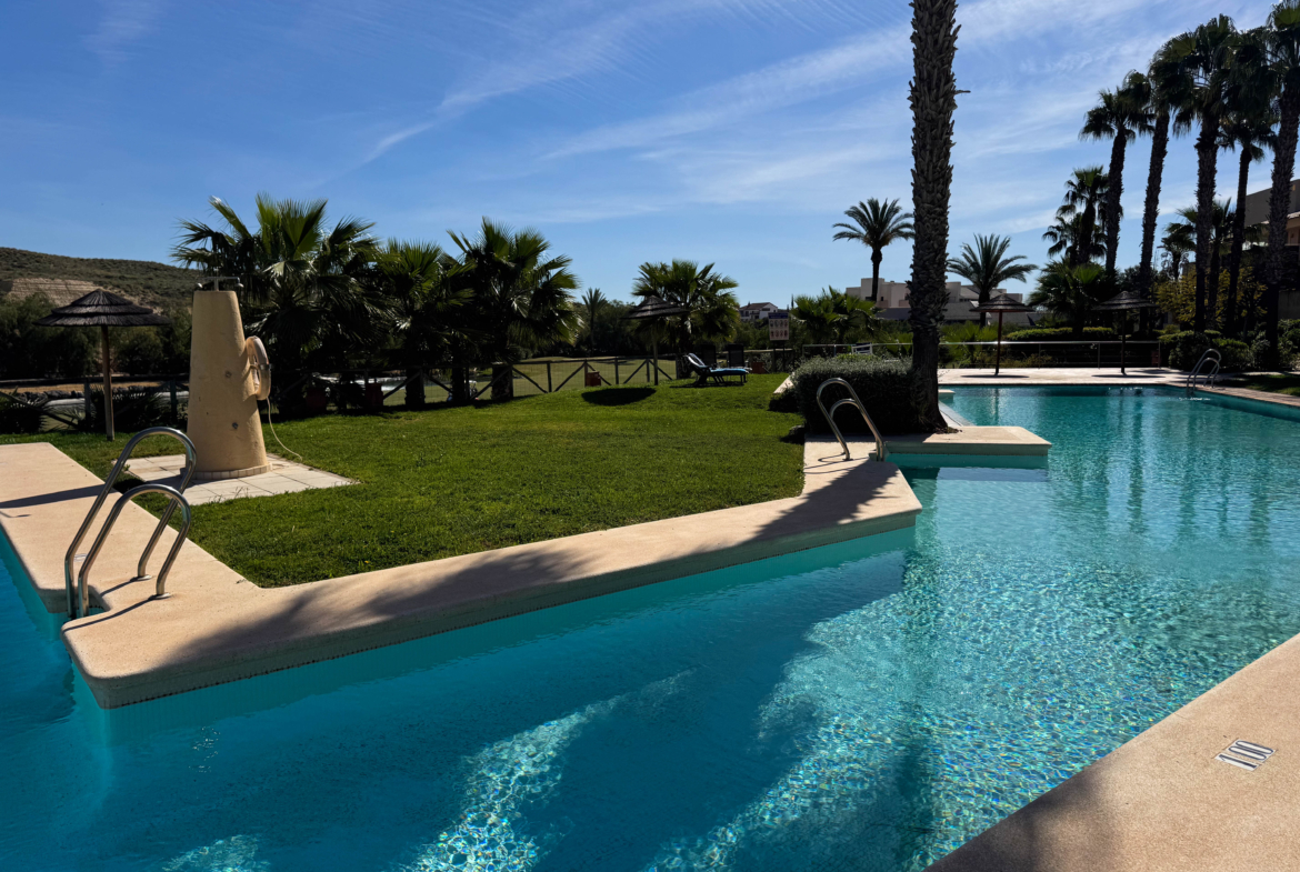 2 BEDS 1 BATH FRONT LINE GOLF PENTHOUSE