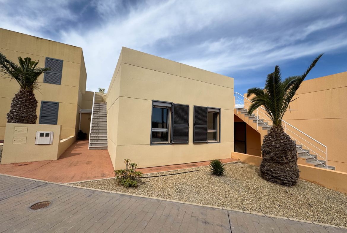 3 BEDS 2 BATH GOLF VILLA
