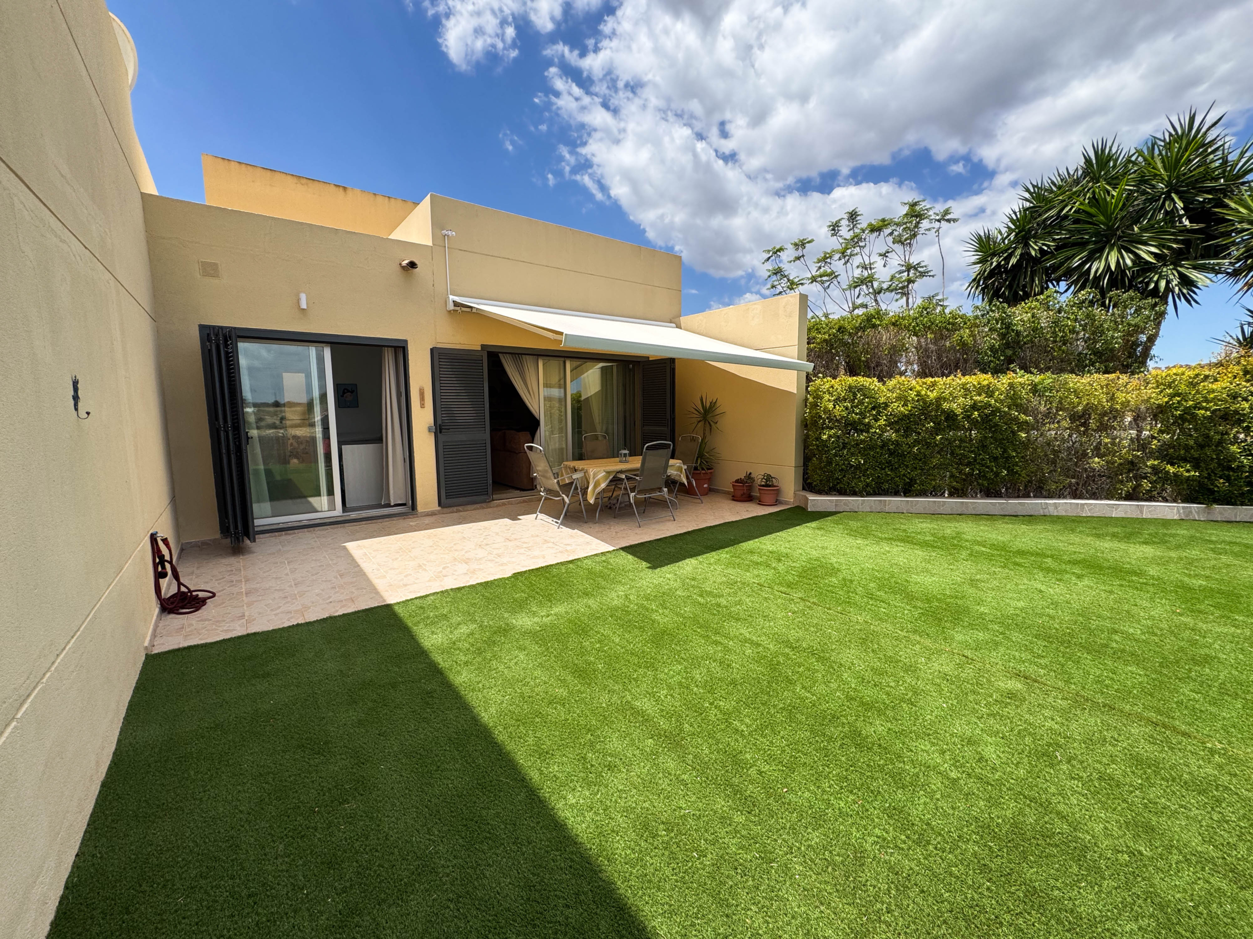 3 BEDS 2 BATH GOLF VILLA