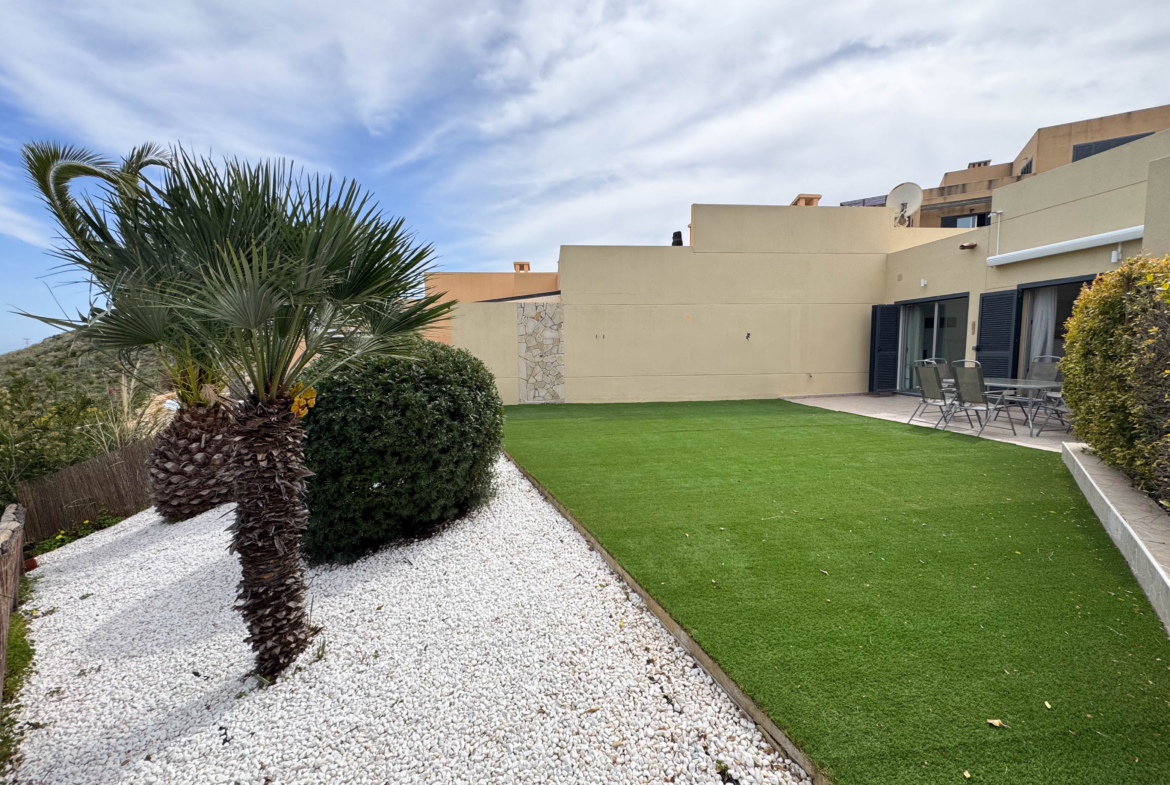 3 BEDS 2 BATH GOLF VILLA