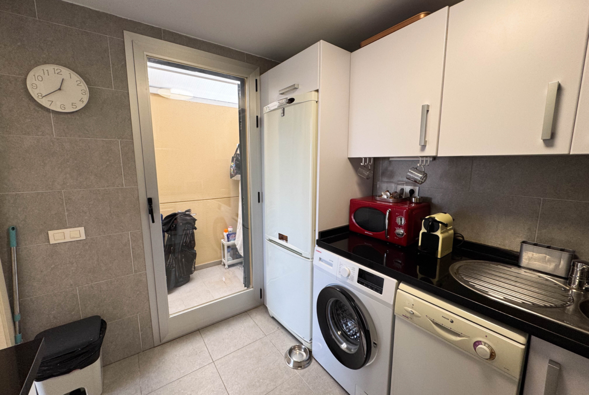 3 BEDS 2 BATH GOLF VILLA