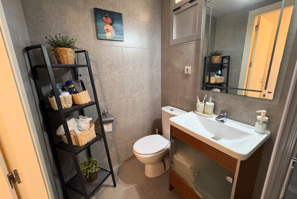 3 BEDS 2 BATH GOLF VILLA