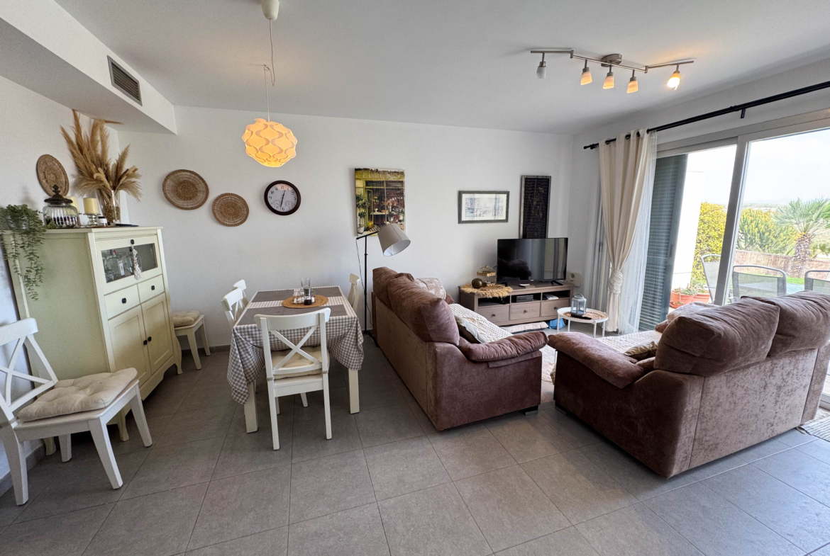 3 BEDS 2 BATH GOLF VILLA