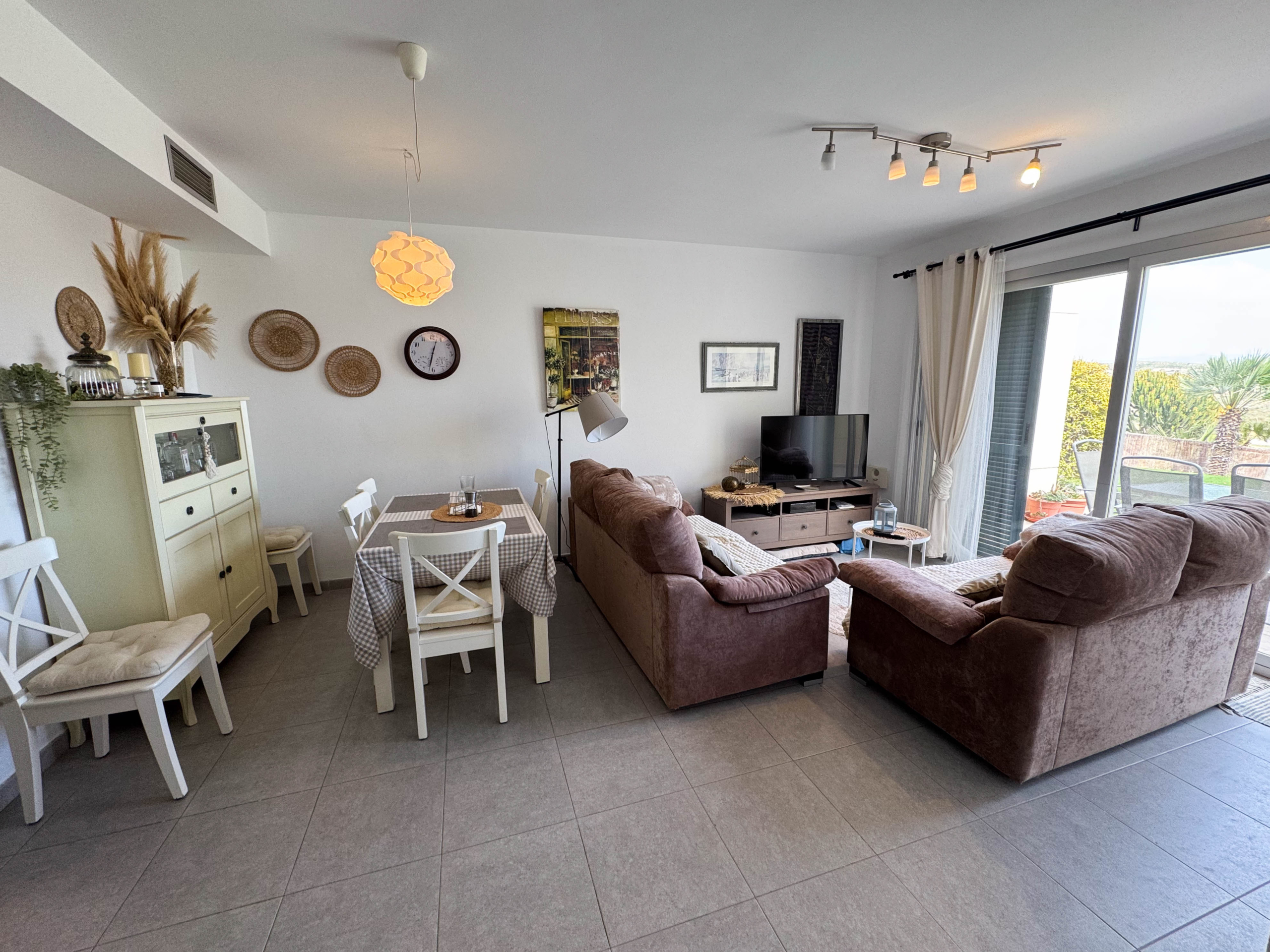 3 BEDS 2 BATH GOLF VILLA