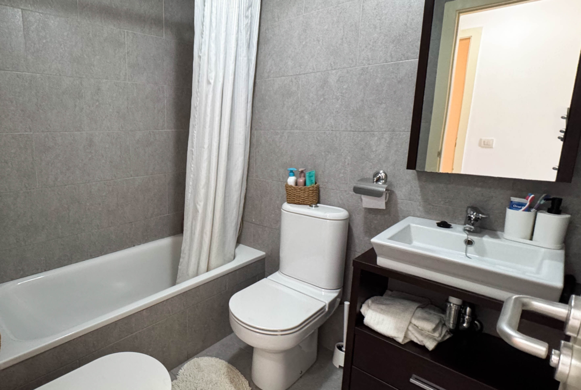 3 BEDS 2 BATH GOLF VILLA