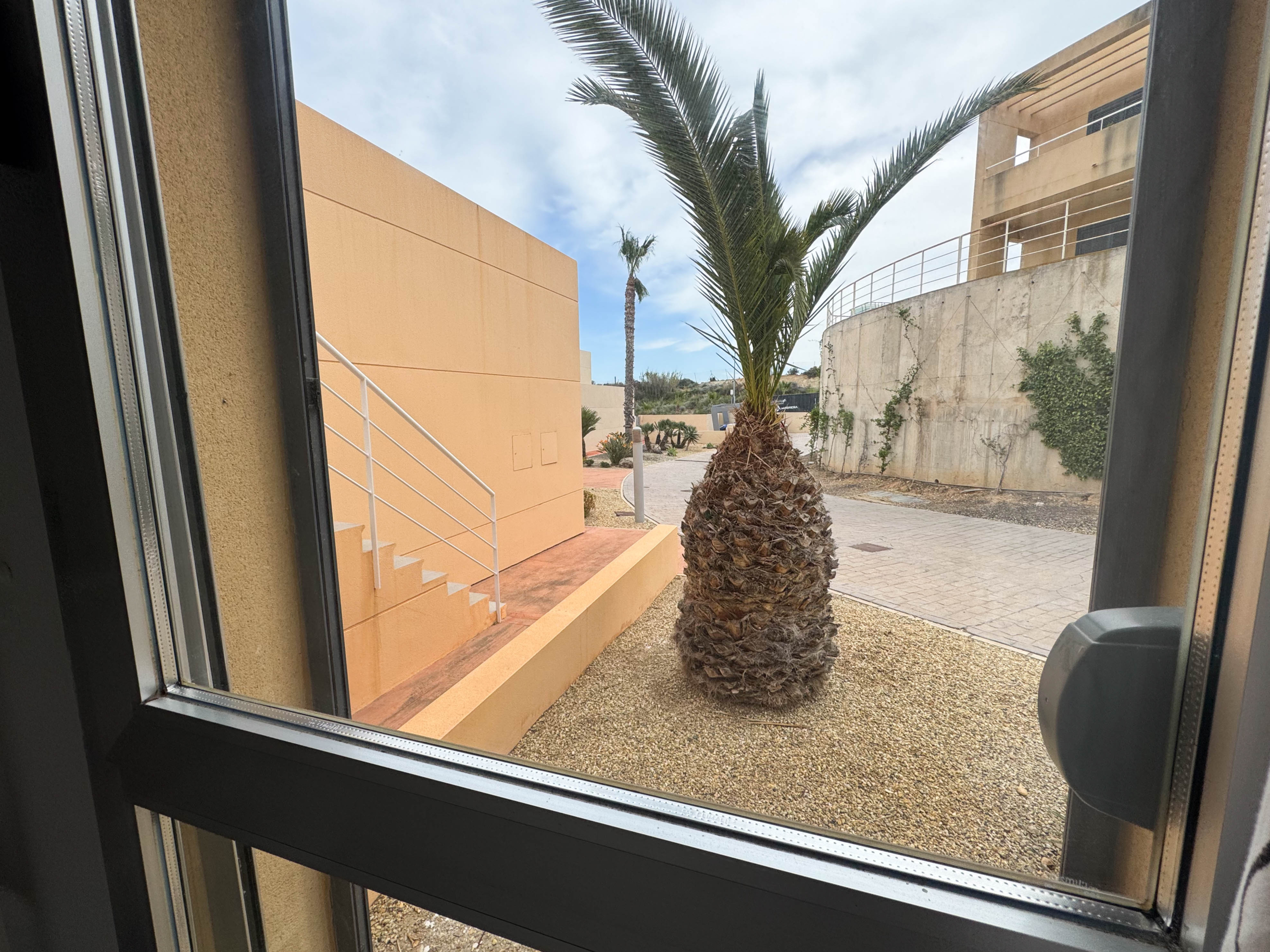 3 BEDS 2 BATH GOLF VILLA