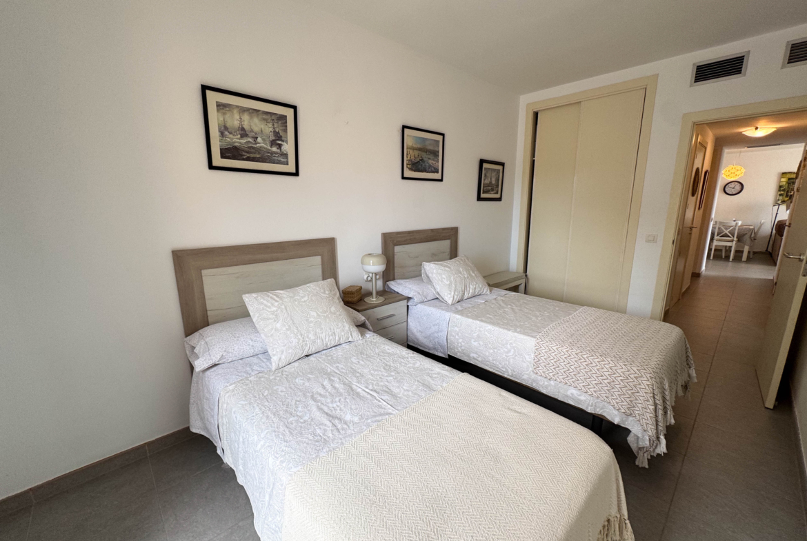 3 BEDS 2 BATH GOLF VILLA