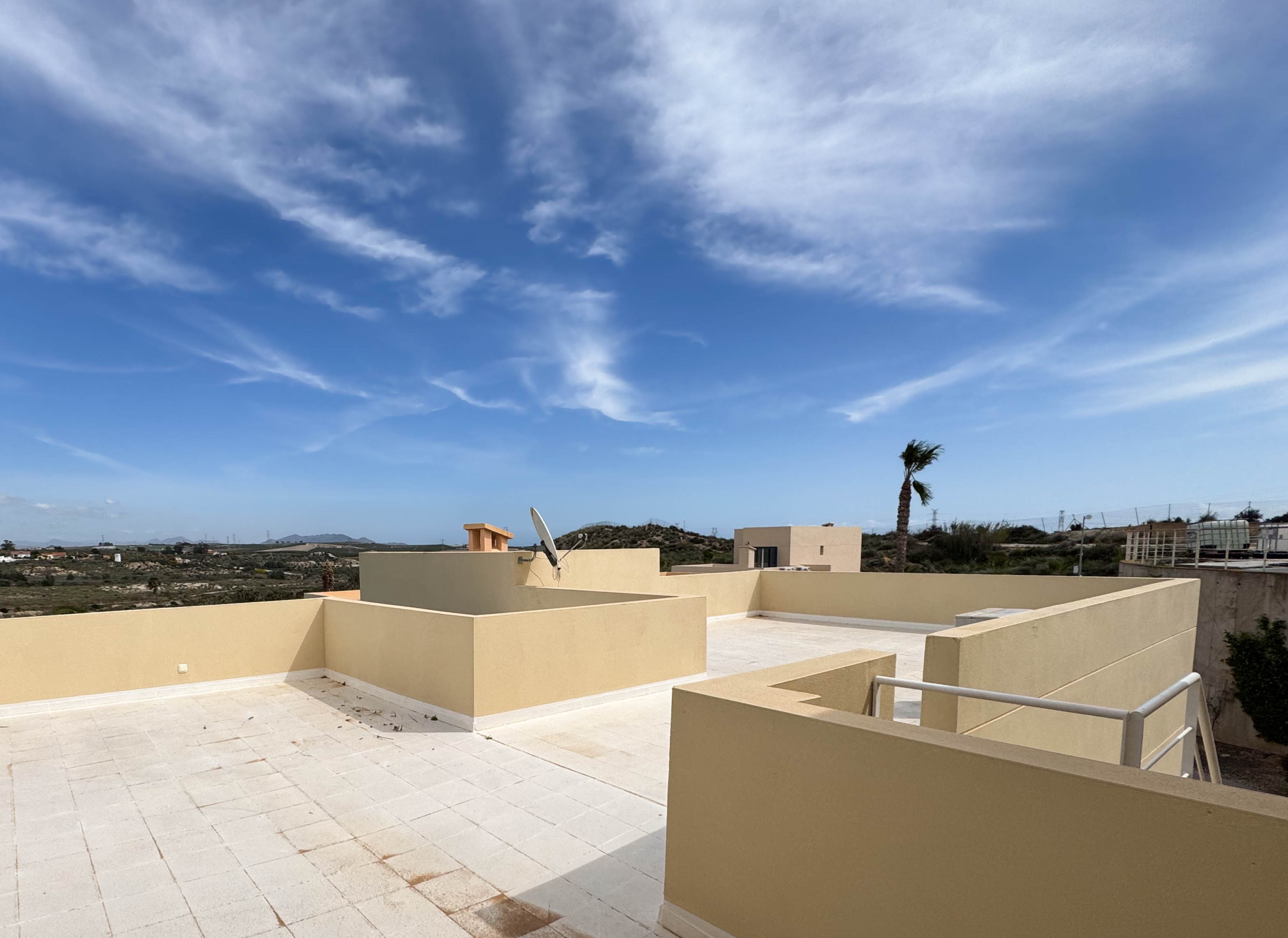3 BEDS 2 BATH GOLF VILLA