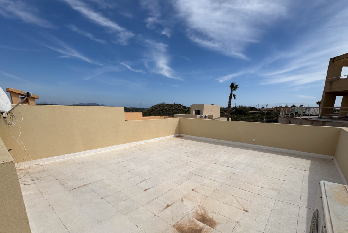 3 BEDS 2 BATH GOLF VILLA