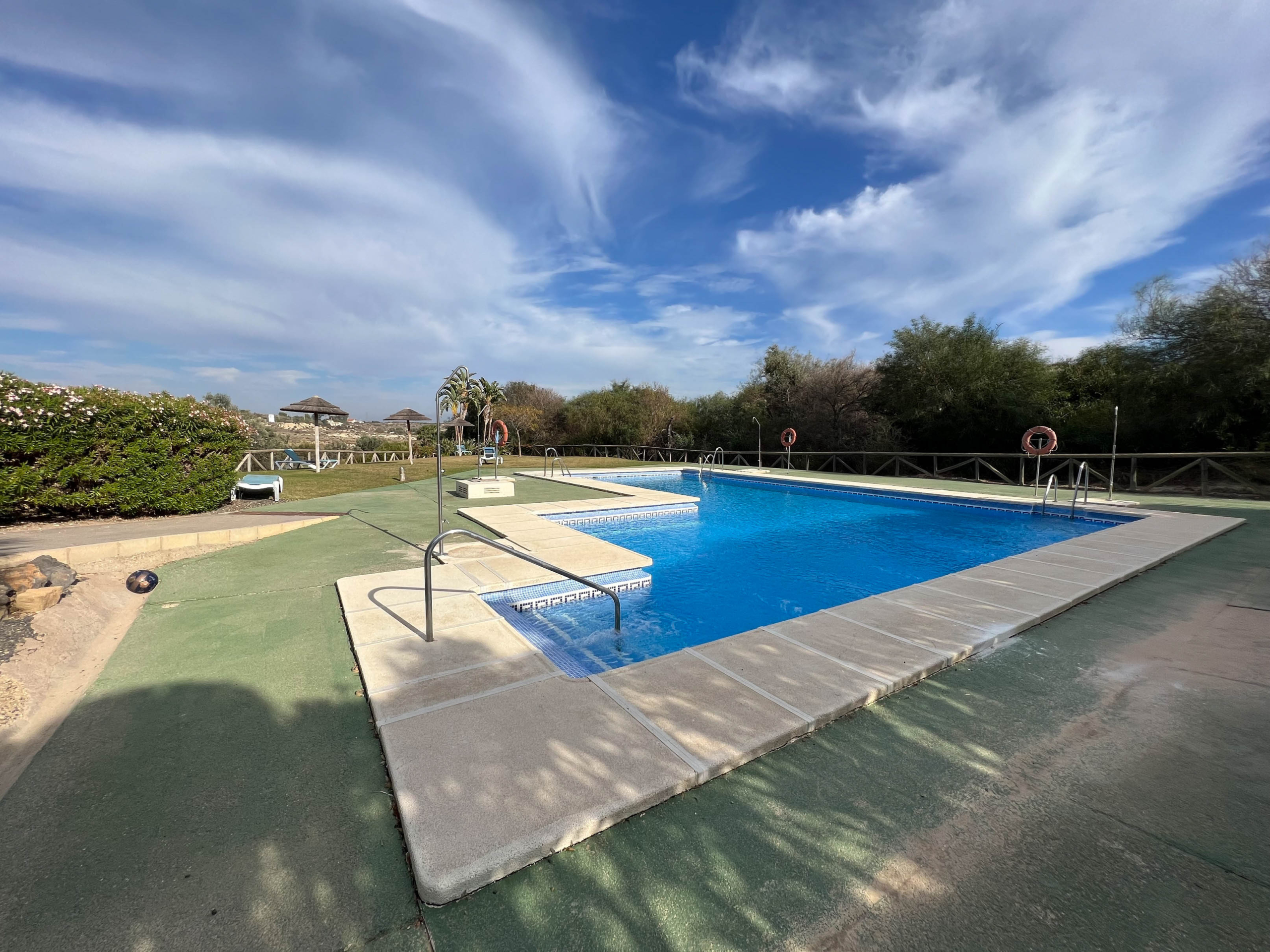 3 BEDS 2 BATH GOLF VILLA