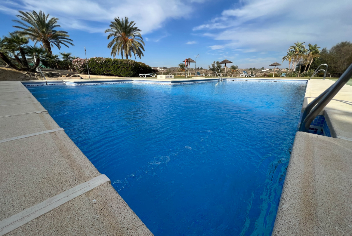 3 BEDS 2 BATH GOLF VILLA