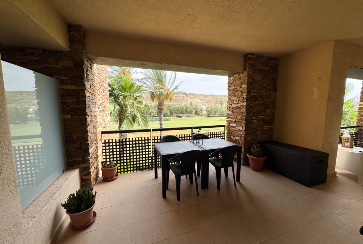 2 BEDS 1 BATH GOLF APARTMENT