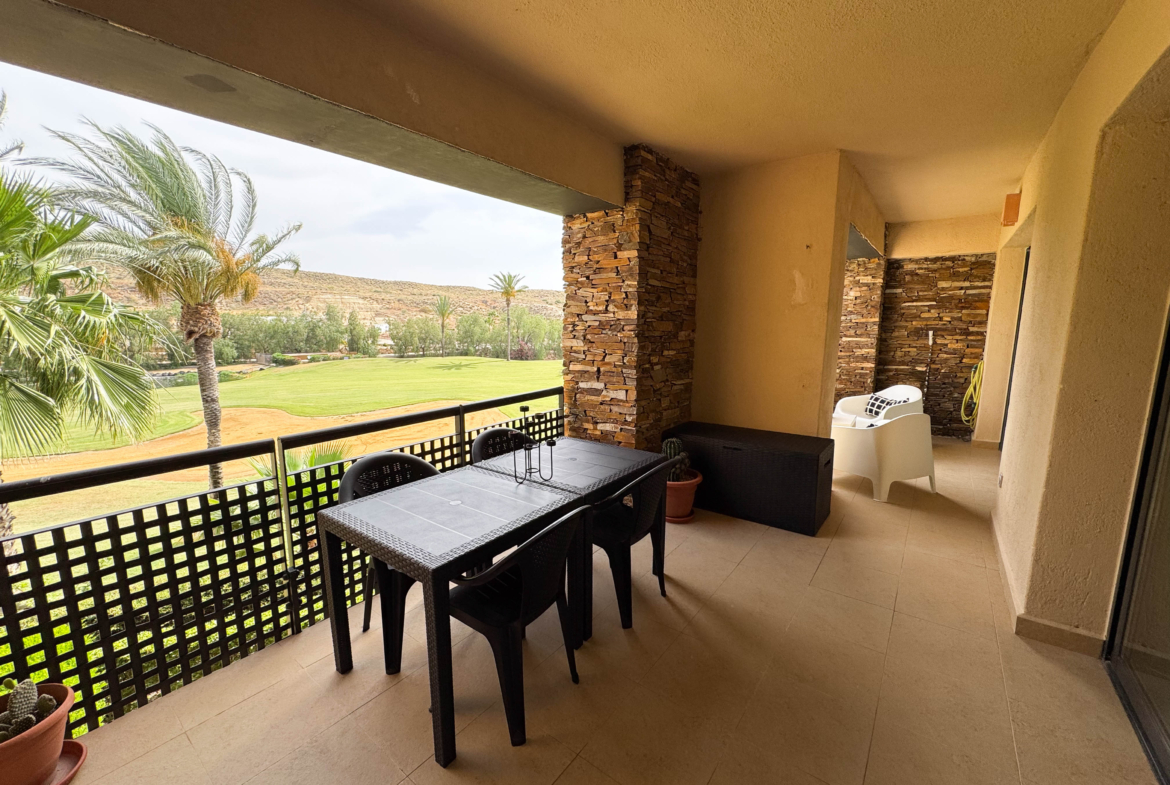 2 BEDS 1 BATH GOLF APARTMENT