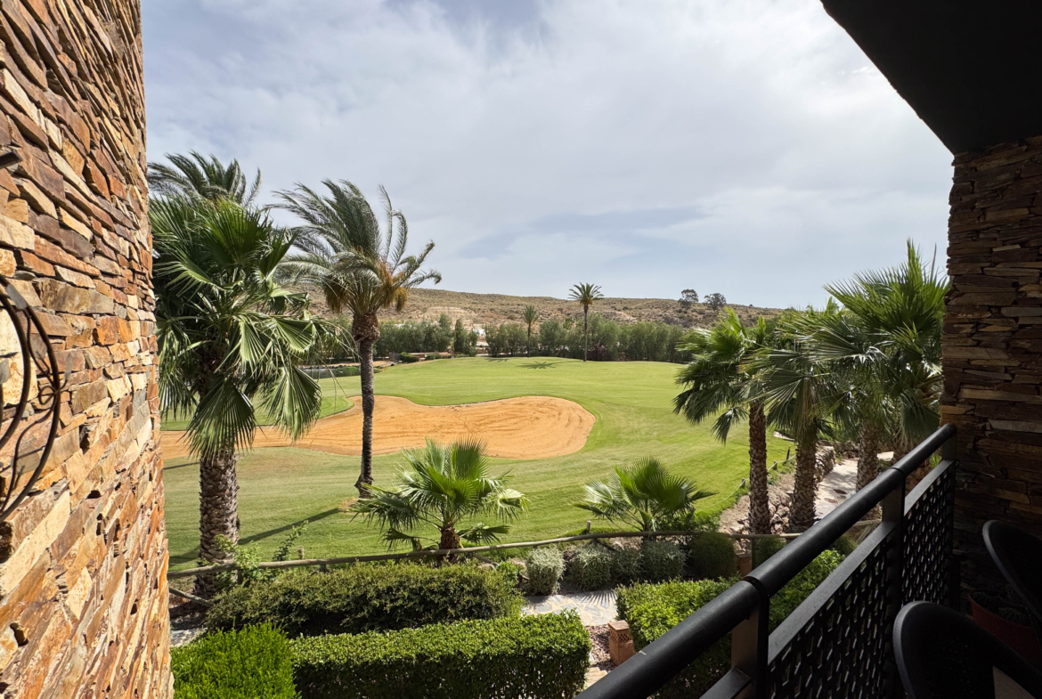 2 BEDS 1 BATH GOLF APARTMENT