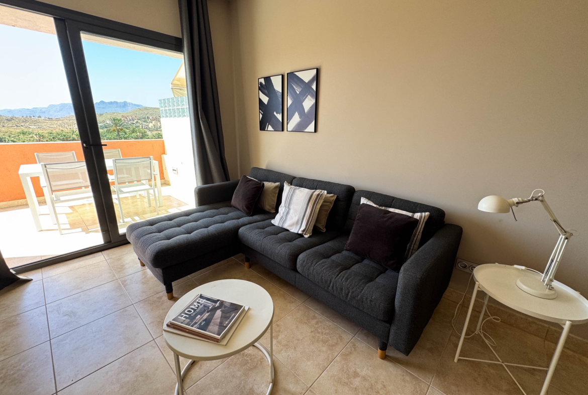 2 BEDS 2 BATH GOLF PENTHOUSE
