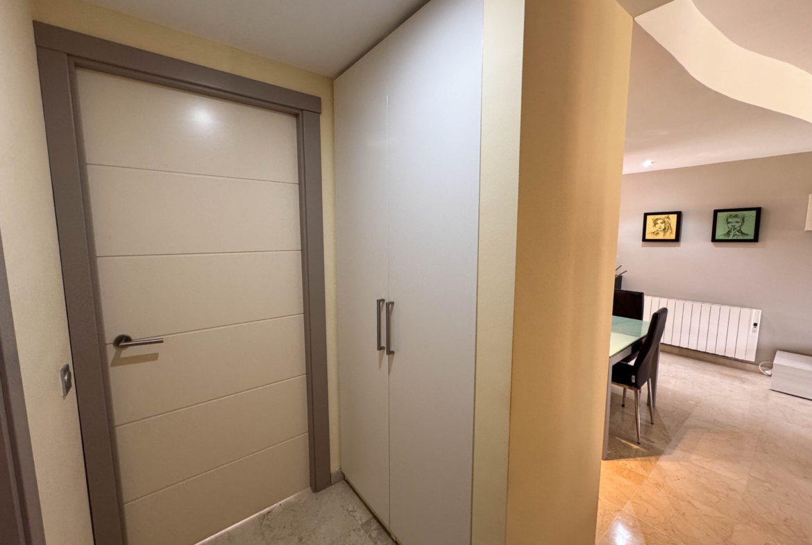 2 BEDS 1 BATH GOLF APARTMENT