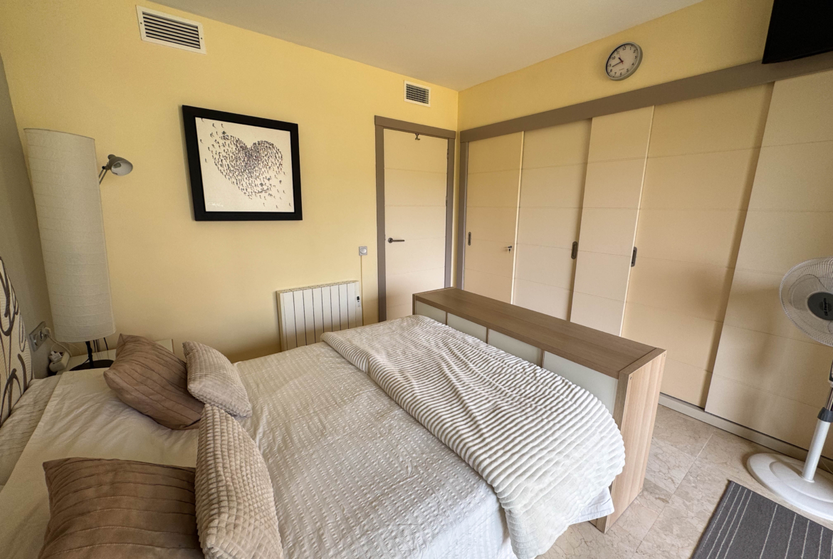 2 BEDS 1 BATH GOLF APARTMENT