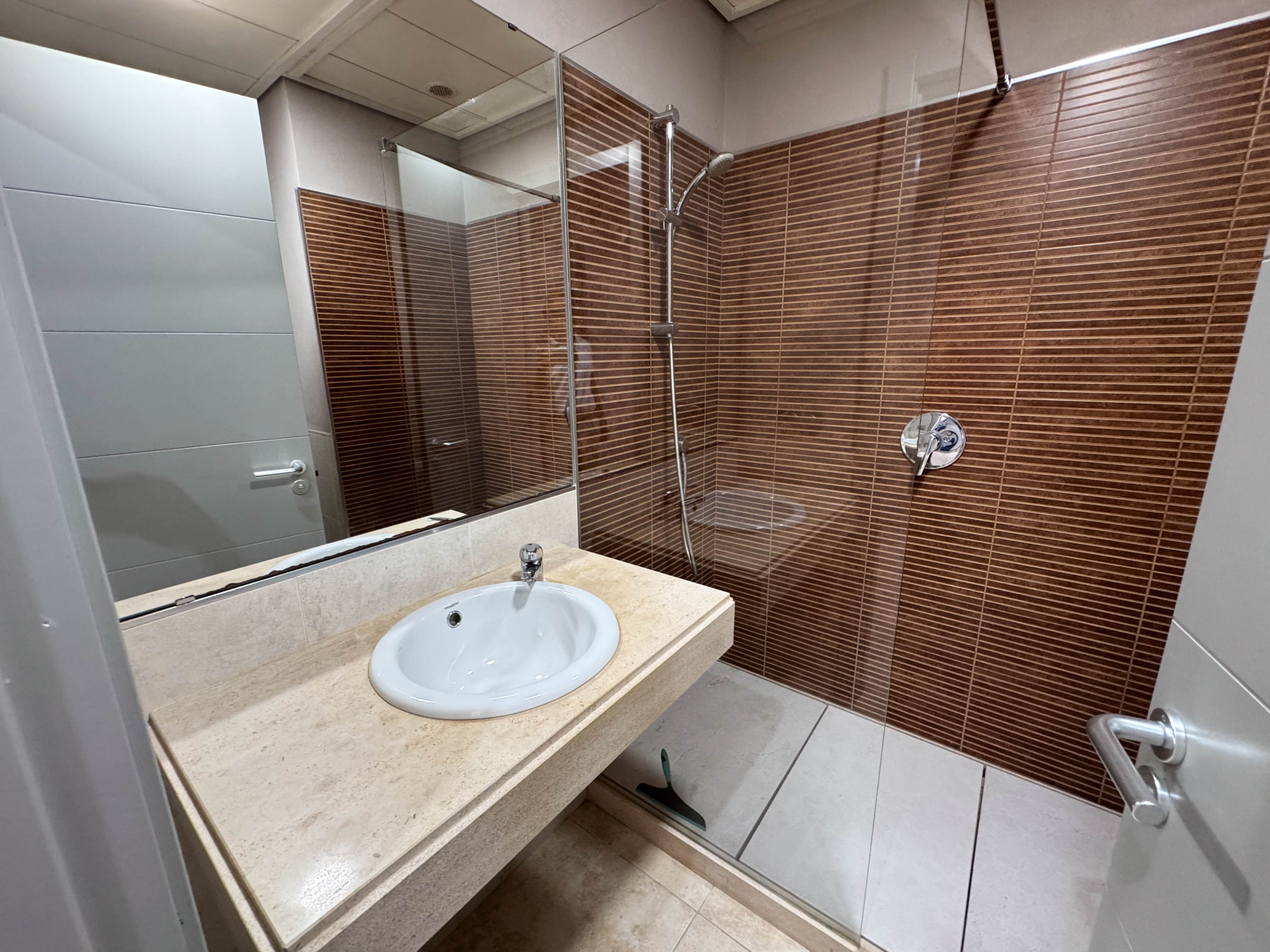 25 2 BEDS 2 BATH GOLF PENTHOUSE