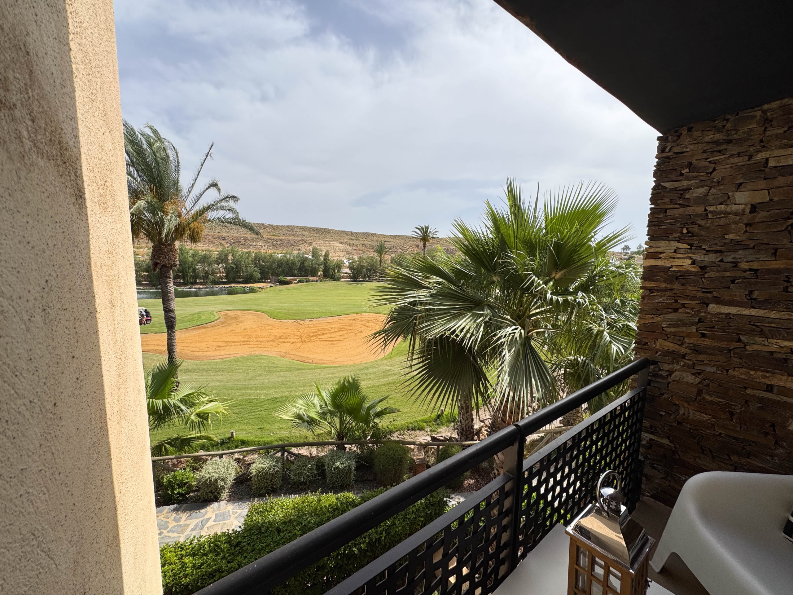 2 BEDS 1 BATH GOLF APARTMENT