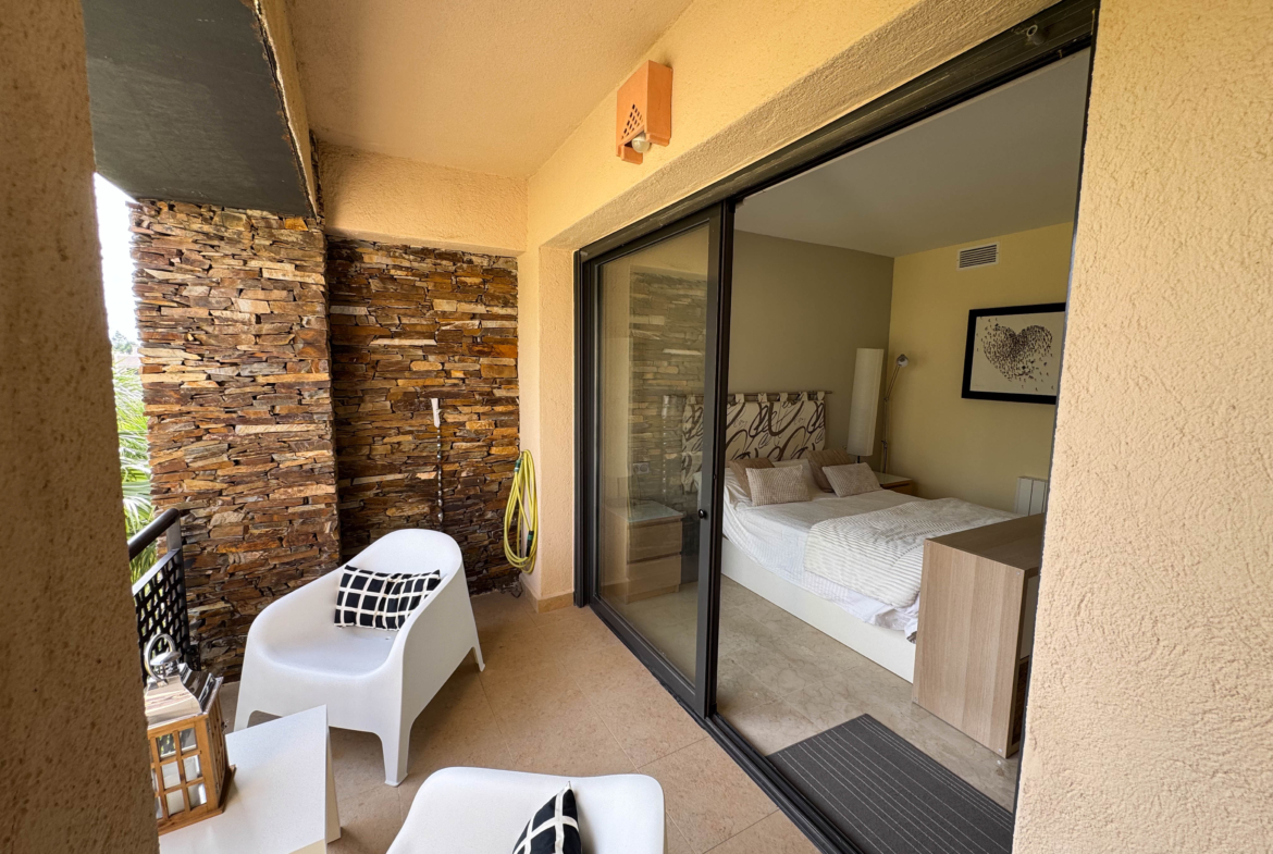 2 BEDS 1 BATH GOLF APARTMENT