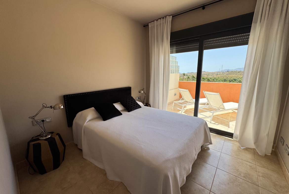 2 BEDS 2 BATH GOLF PENTHOUSE