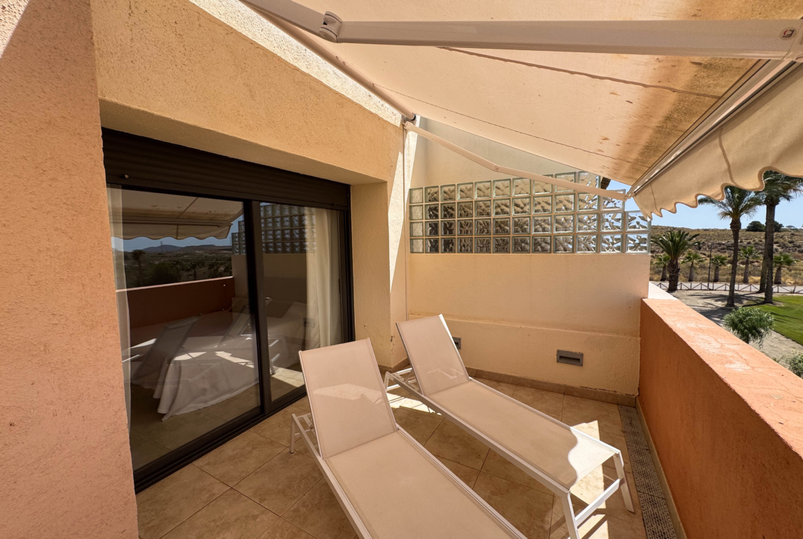 2 BEDS 2 BATH GOLF PENTHOUSE