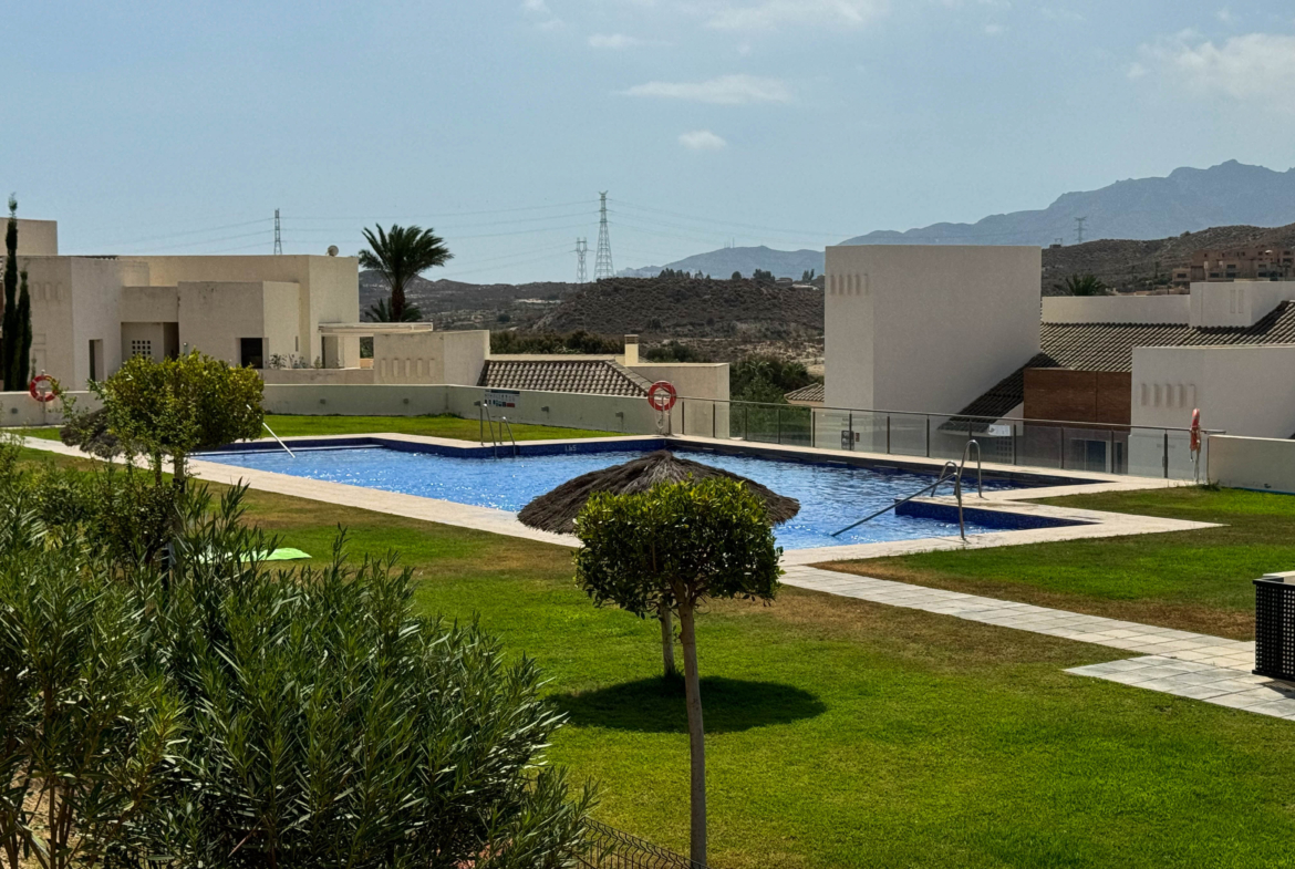 2 BEDS 2 BATH GOLF PENTHOUSE