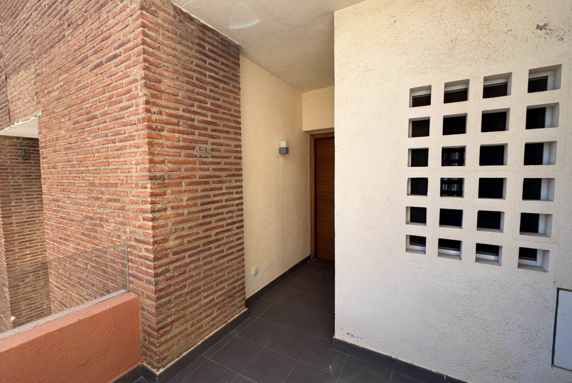 2 BEDS 2 BATH GOLF PENTHOUSE