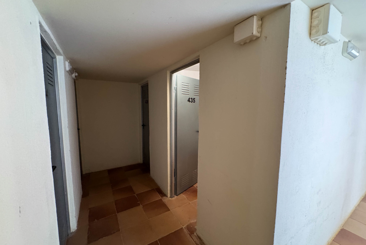 2 BEDS 2 BATH GOLF PENTHOUSE