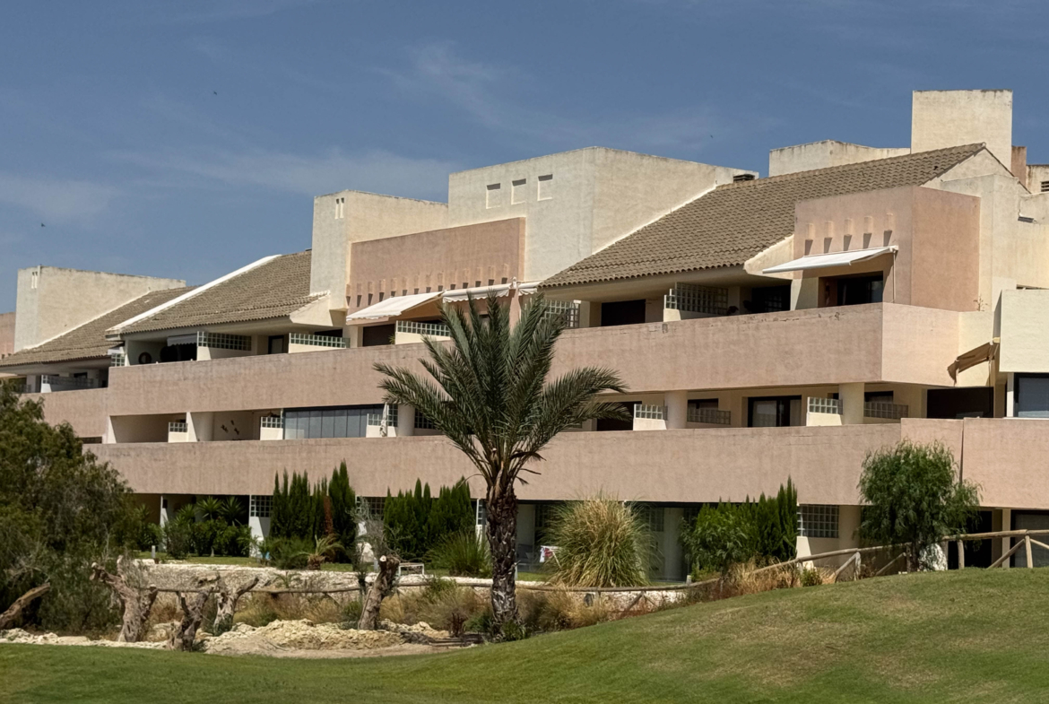 2 BEDS 2 BATH GOLF PENTHOUSE