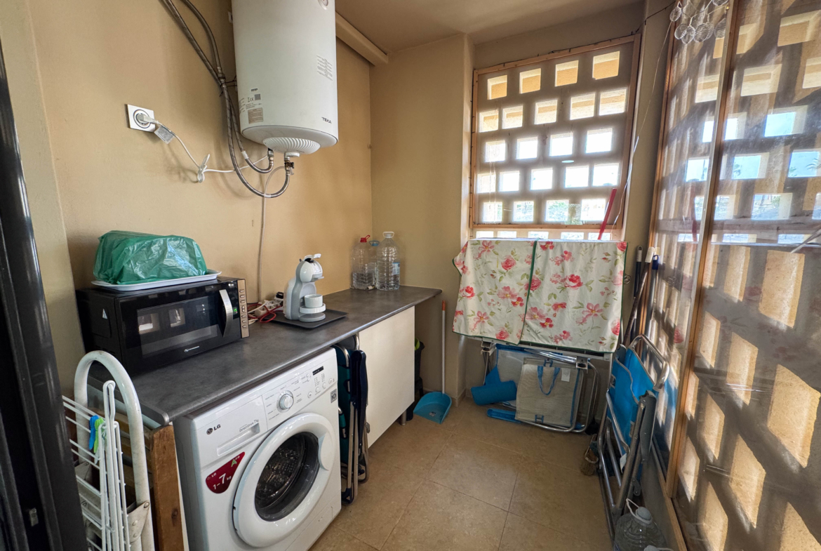 2 BEDS 1 BATH GOLF APARTMENT