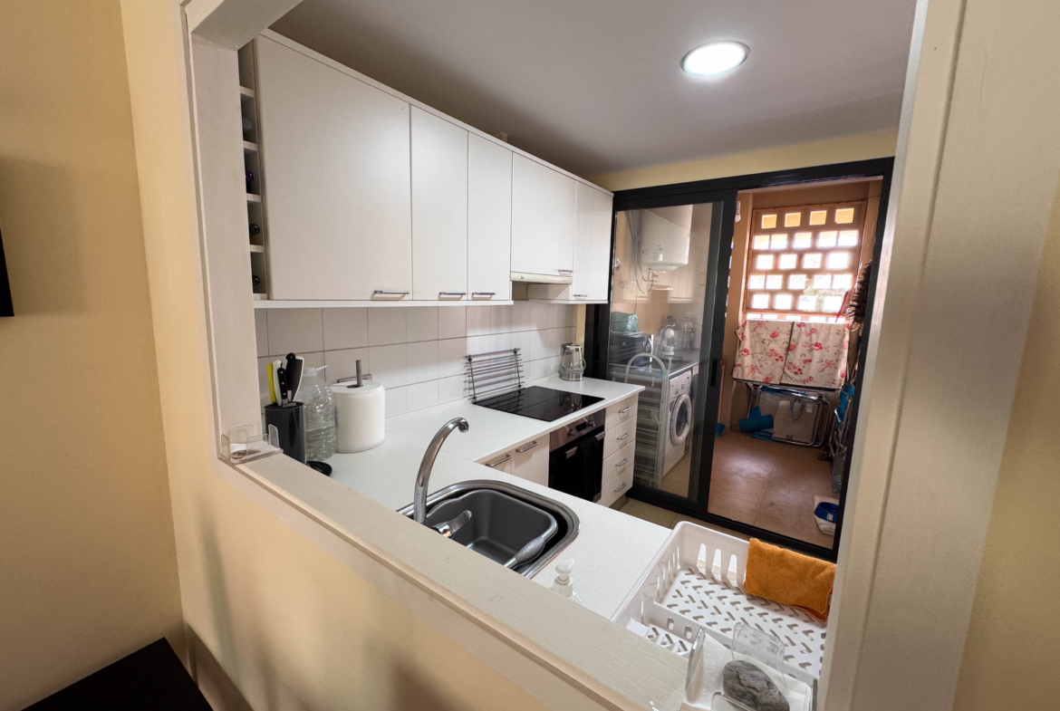 2 BEDS 1 BATH GOLF APARTMENT